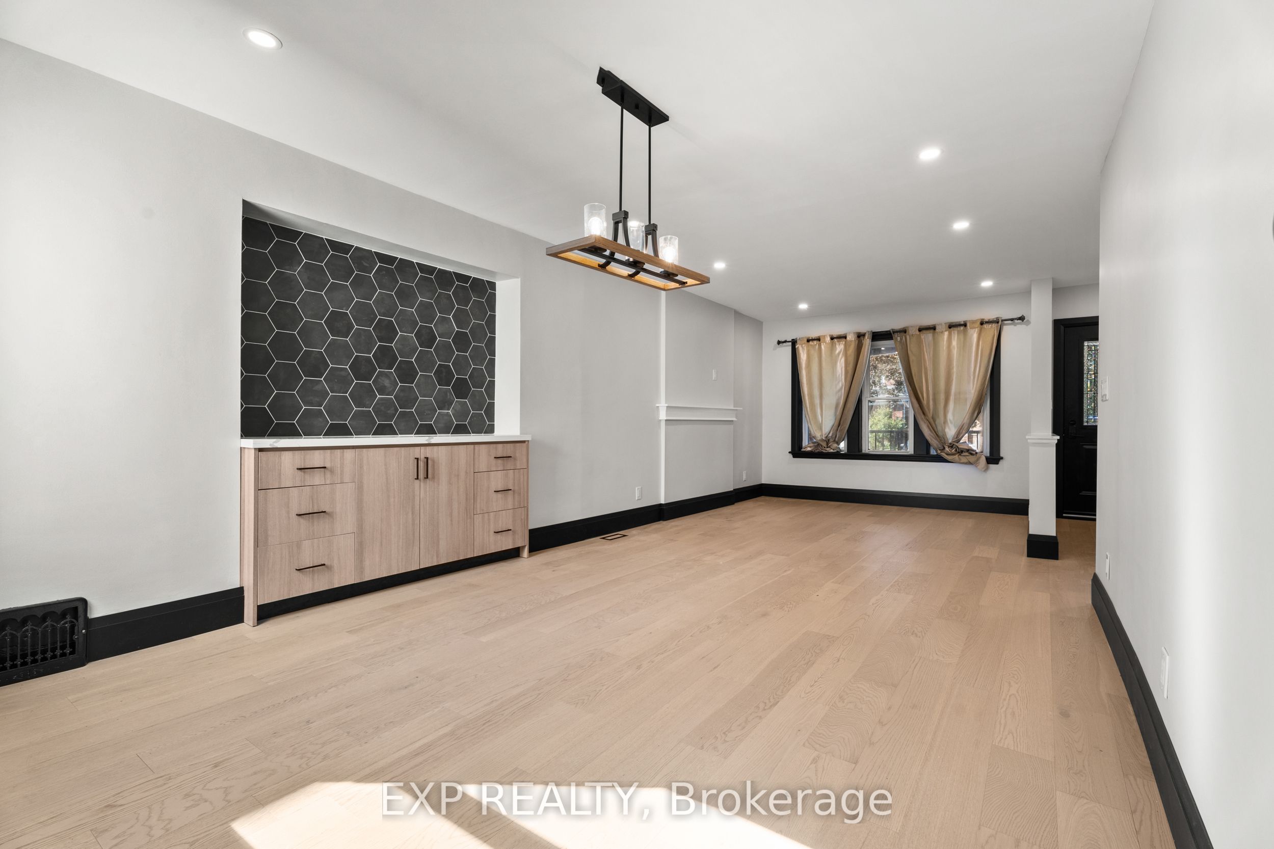 105 Rothsay Avenue Property Photo 11