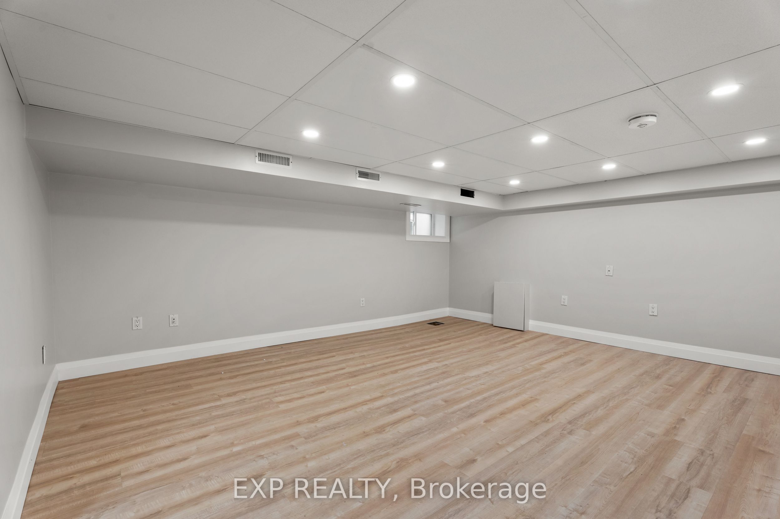 105 Rothsay Avenue Property Photo 27
