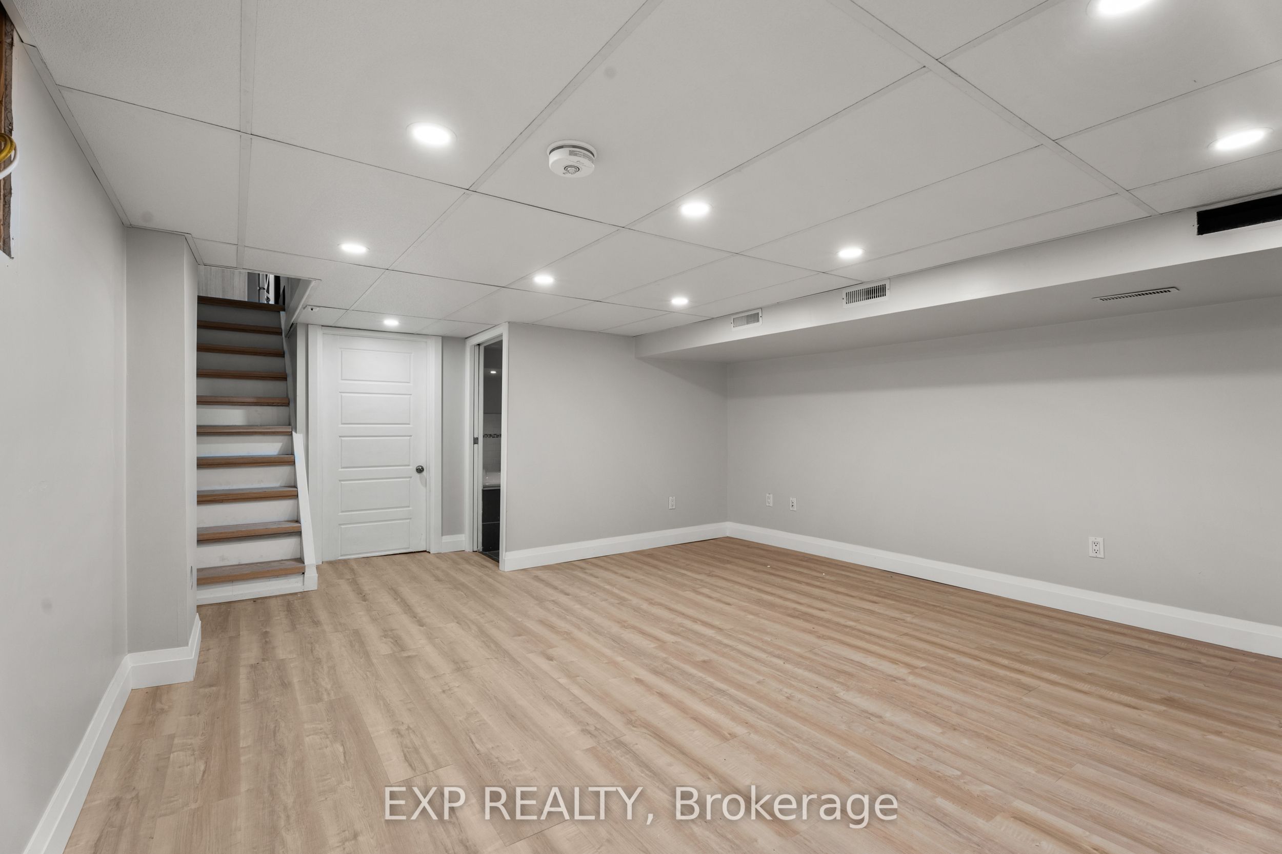 105 Rothsay Avenue Property Photo 28