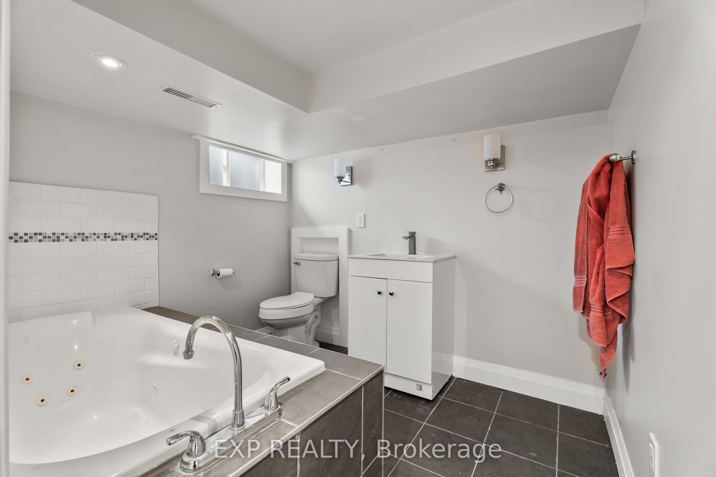 105 Rothsay Avenue Property Photo 29