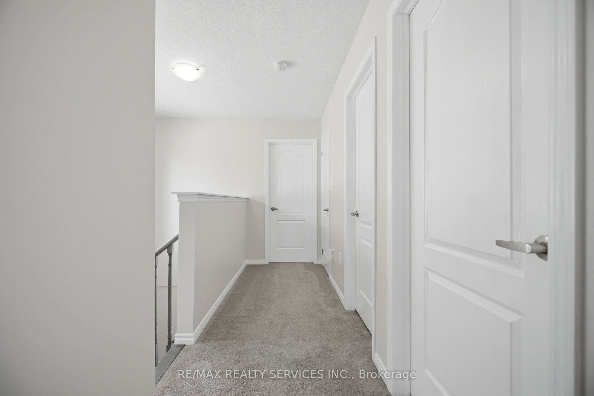 250 Esther Crescent Property Photo 23