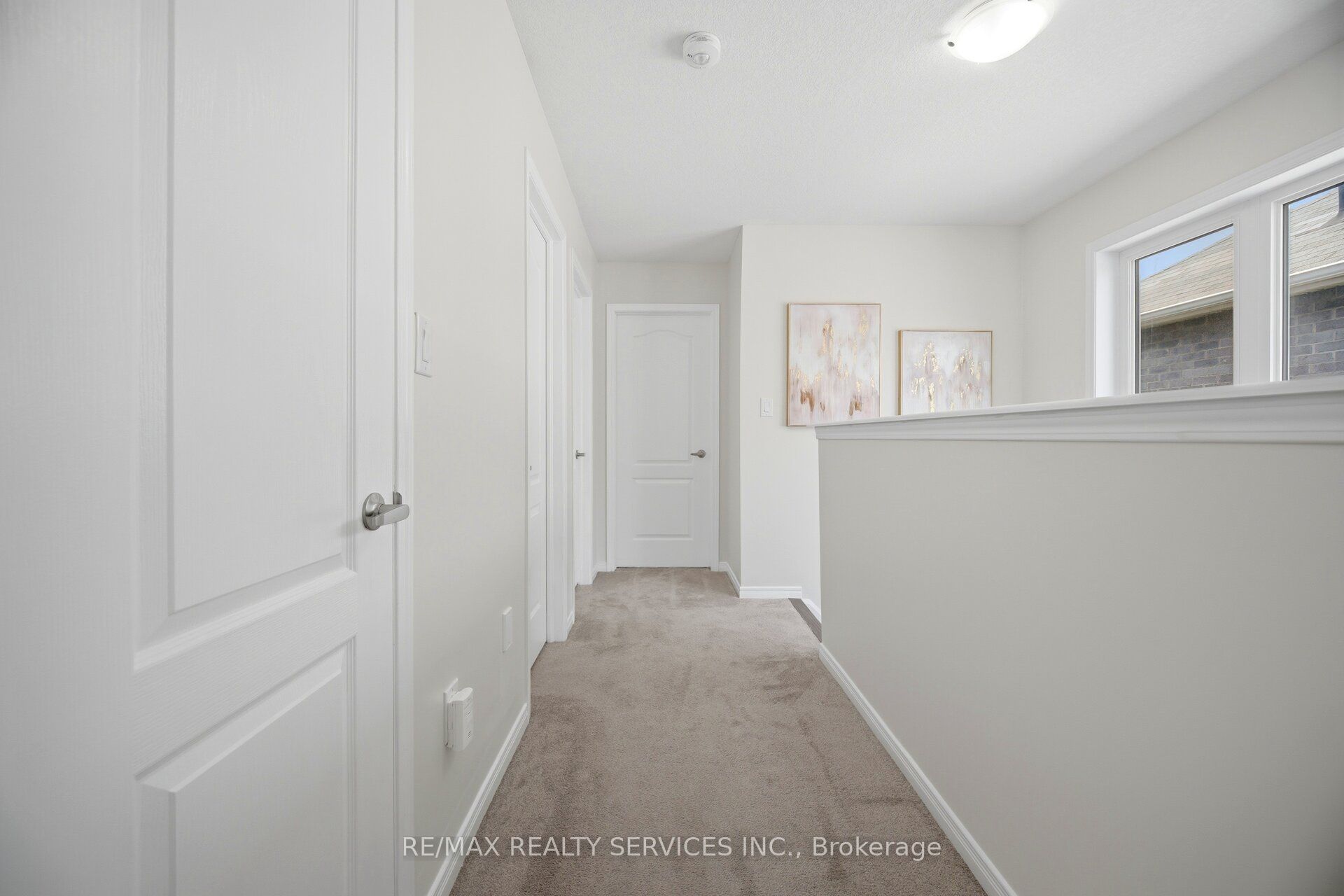250 Esther Crescent Property Photo 30