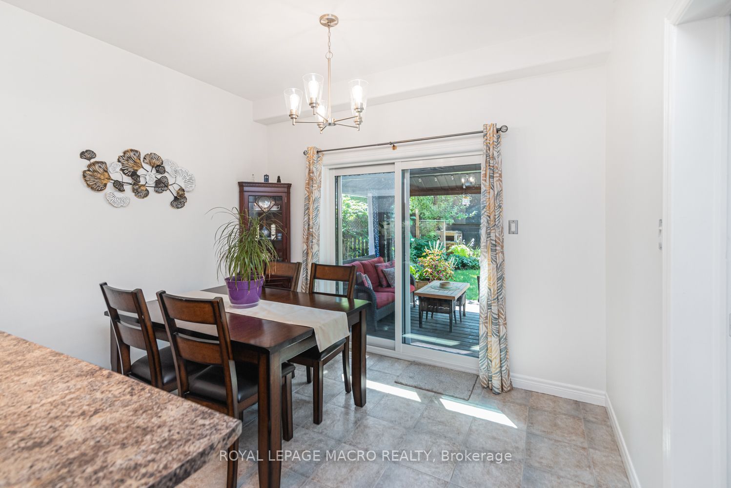 102 Willow Lane Property Photo 12