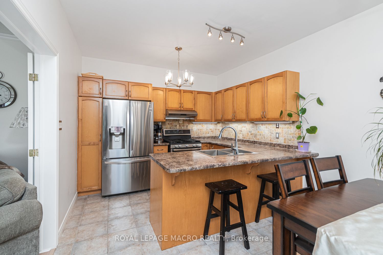 102 Willow Lane Property Photo 16