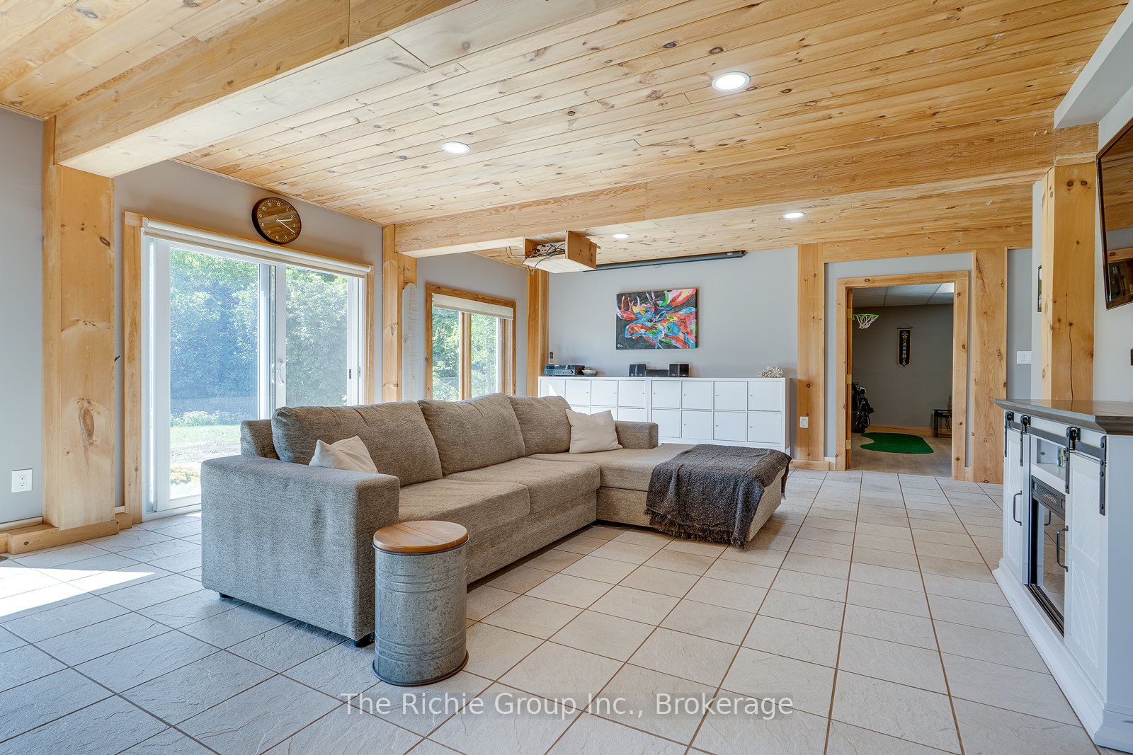 954461 7th Line Ehs Line Property Photo 22