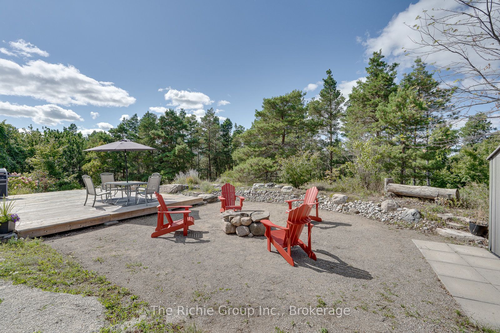 954461 7th Line Ehs Line Property Photo 29