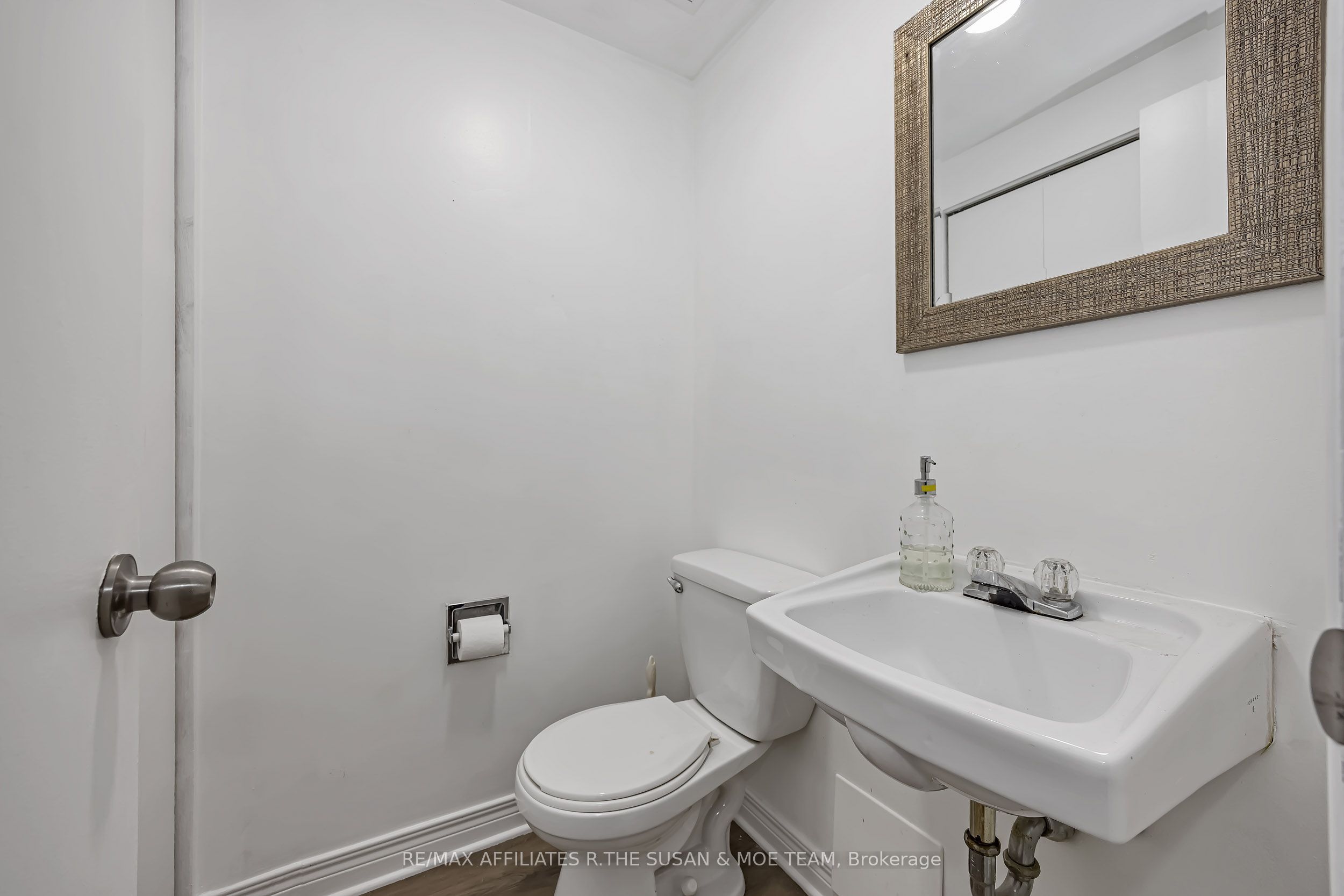 500 Fenerty Court 6 Property Photo 17