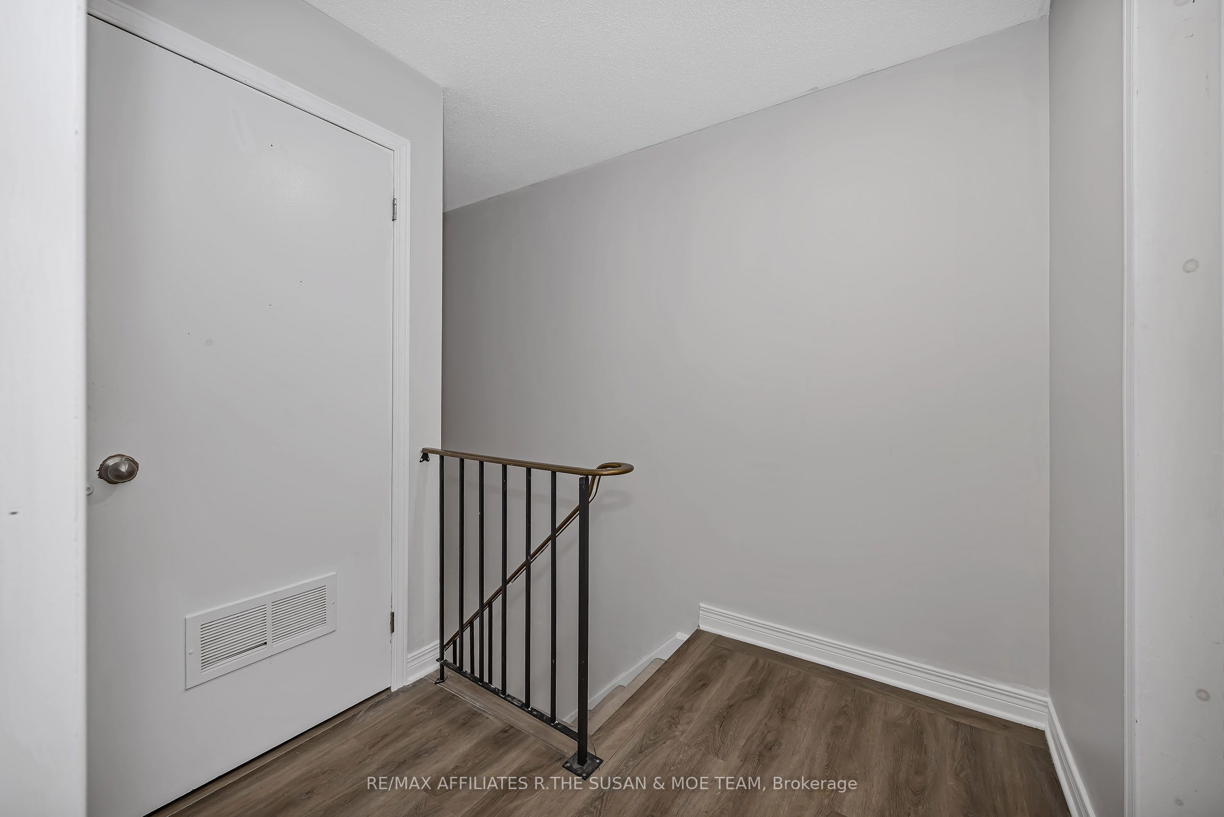 500 Fenerty Court 6 Property Photo 21