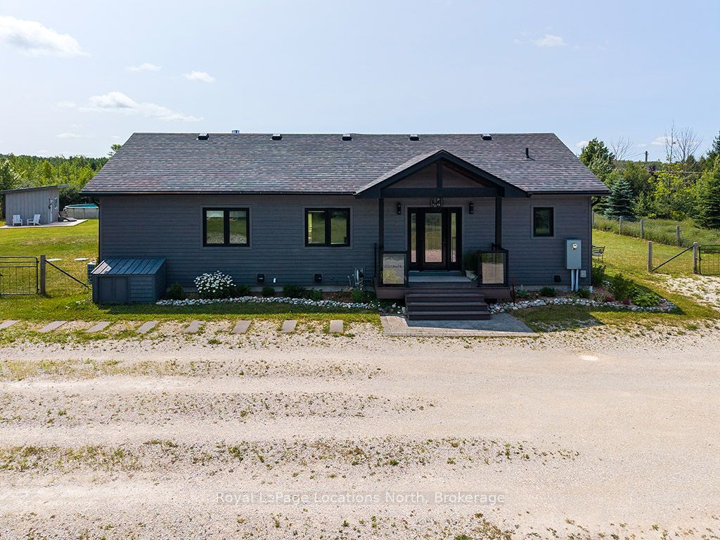 217 St Vincent Crescent Property Photo 5