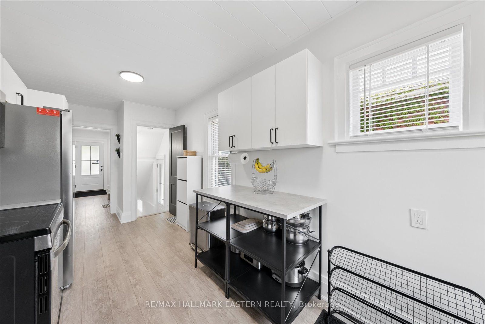 590 Douglas Avenue Property Photo 11
