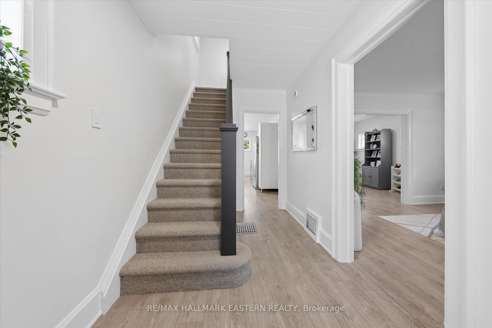 590 Douglas Avenue Property Photo 12