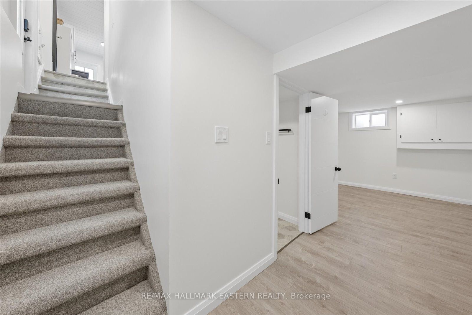 590 Douglas Avenue Property Photo 20