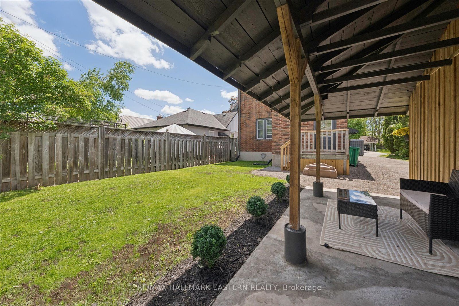 590 Douglas Avenue Property Photo 25