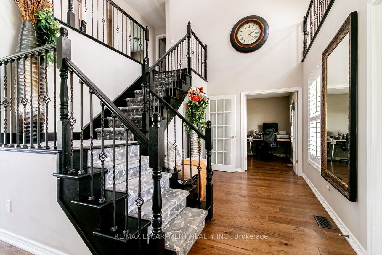 32a Haldimand Trail Property Photo 8