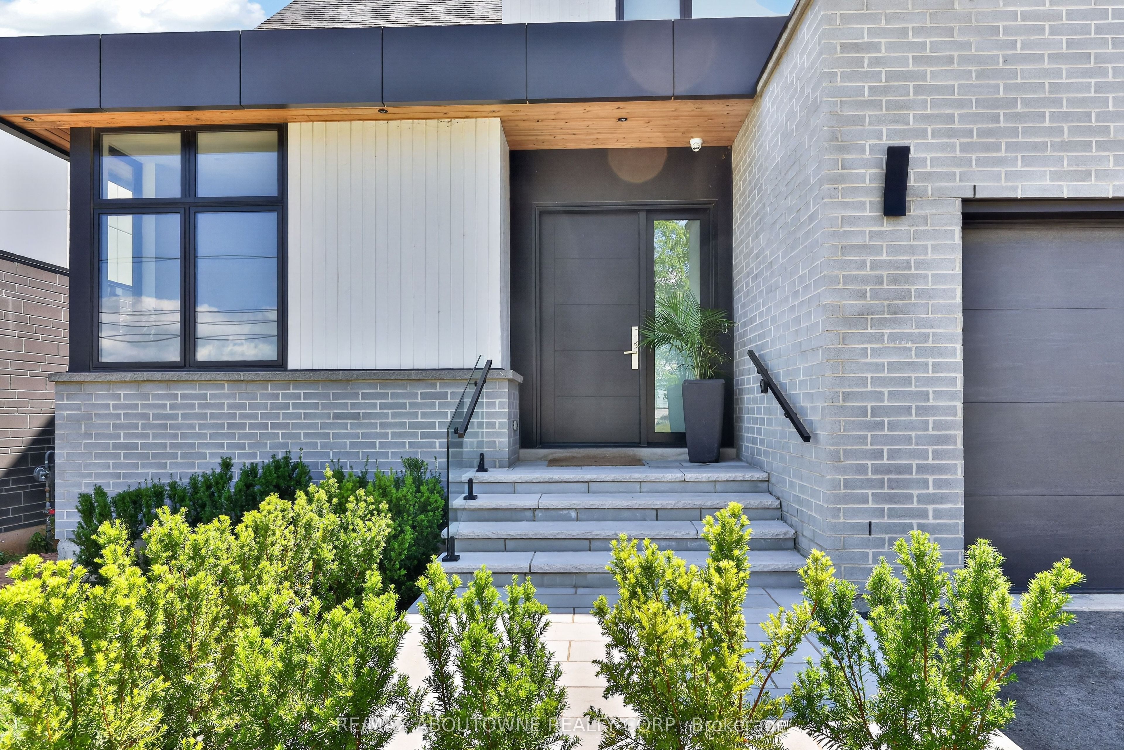 70 Upper Mount Albion Road Property Photo 2