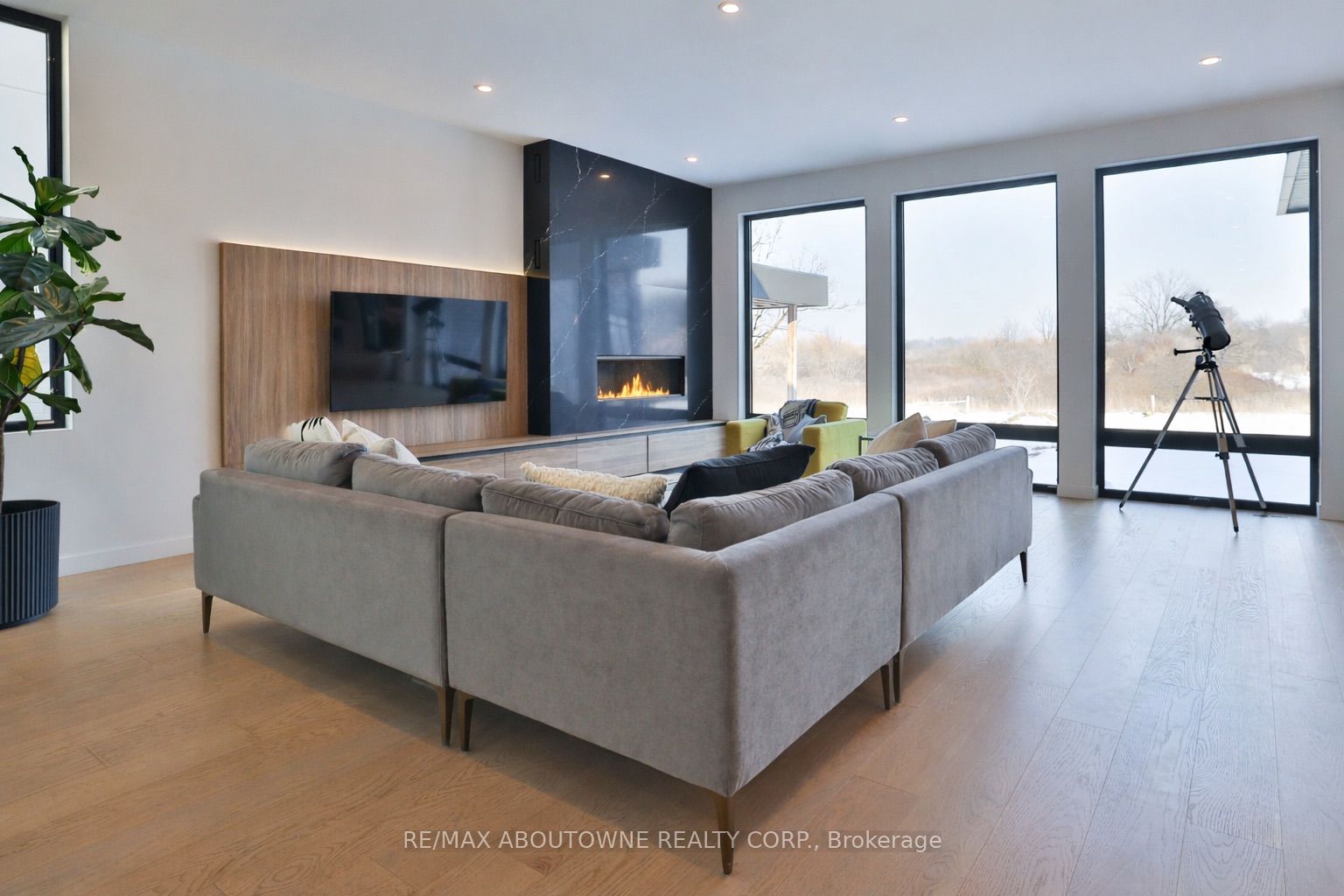 70 Upper Mount Albion Road Property Photo 10