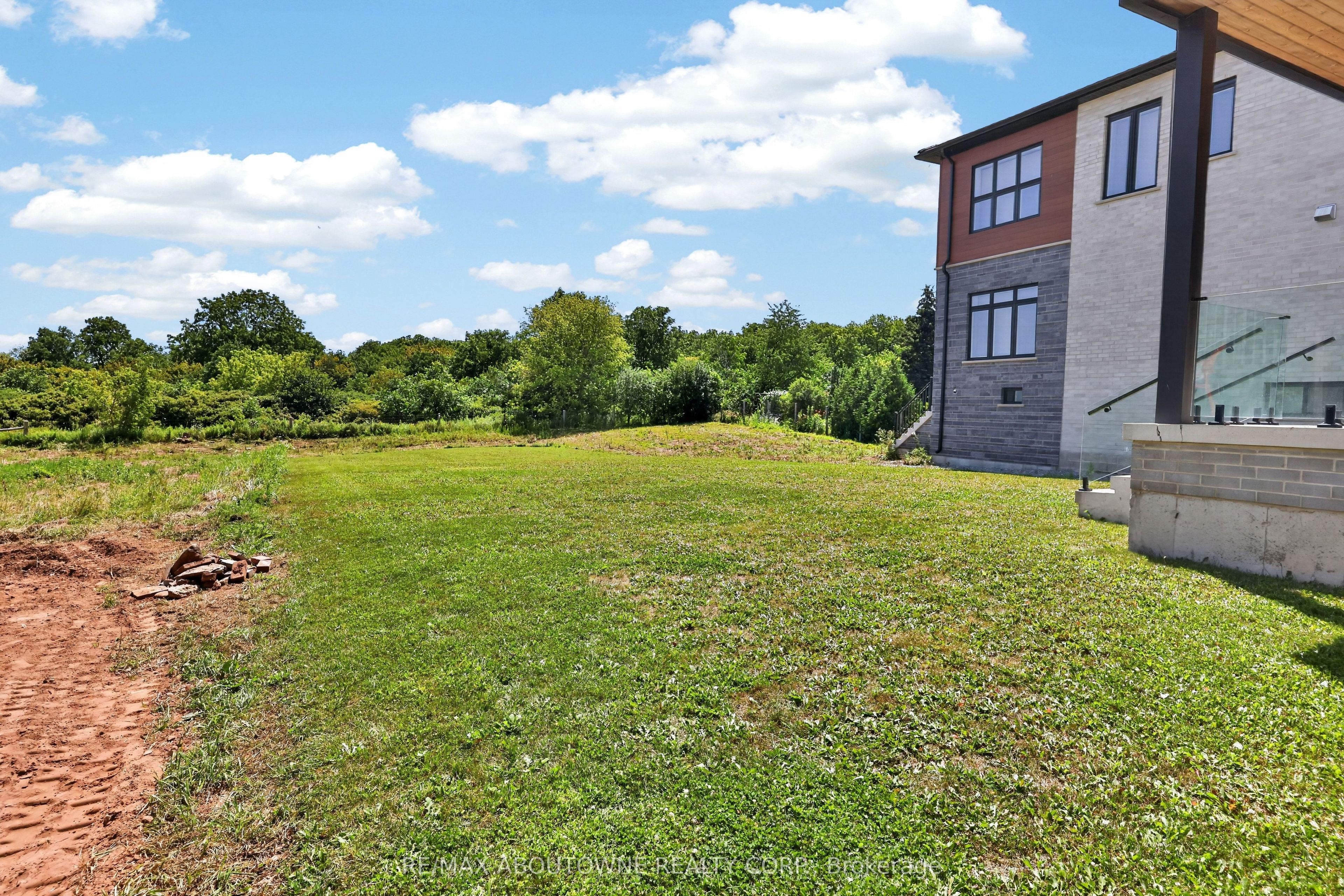 70 Upper Mount Albion Road Property Photo 41