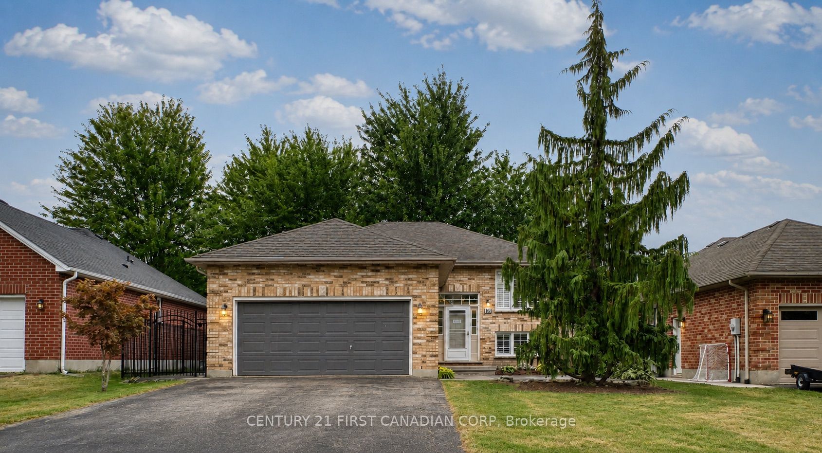 189 GIBSON Crescent Property Photo 1