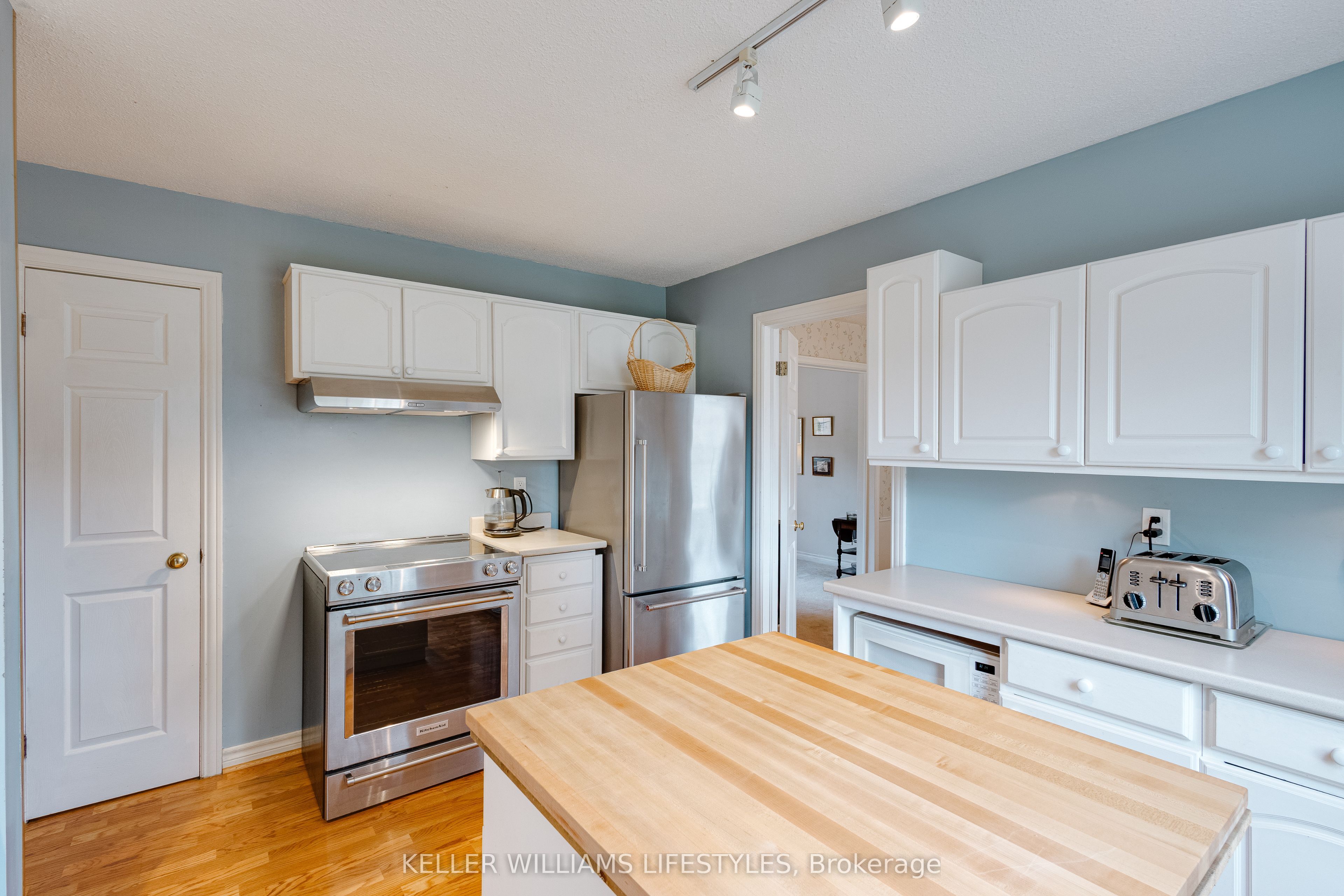 203 Mcmaster Court Property Photo 16