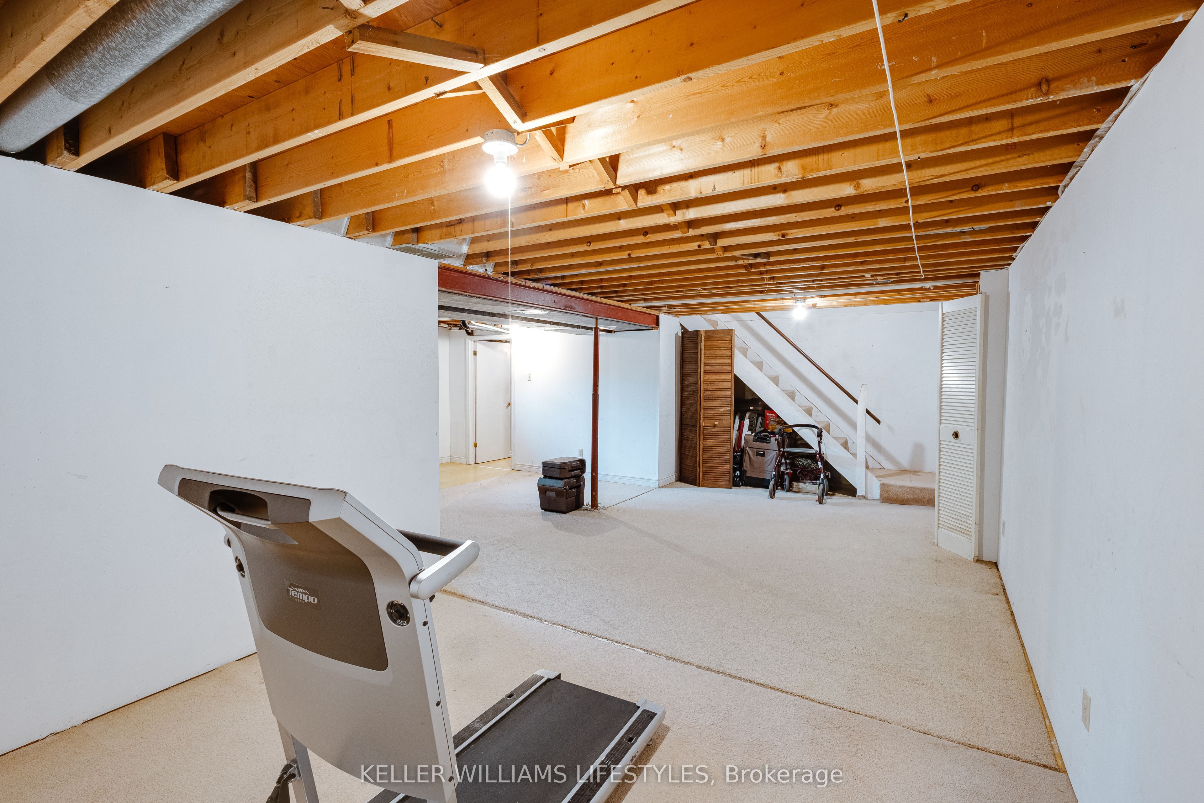203 Mcmaster Court Property Photo 33