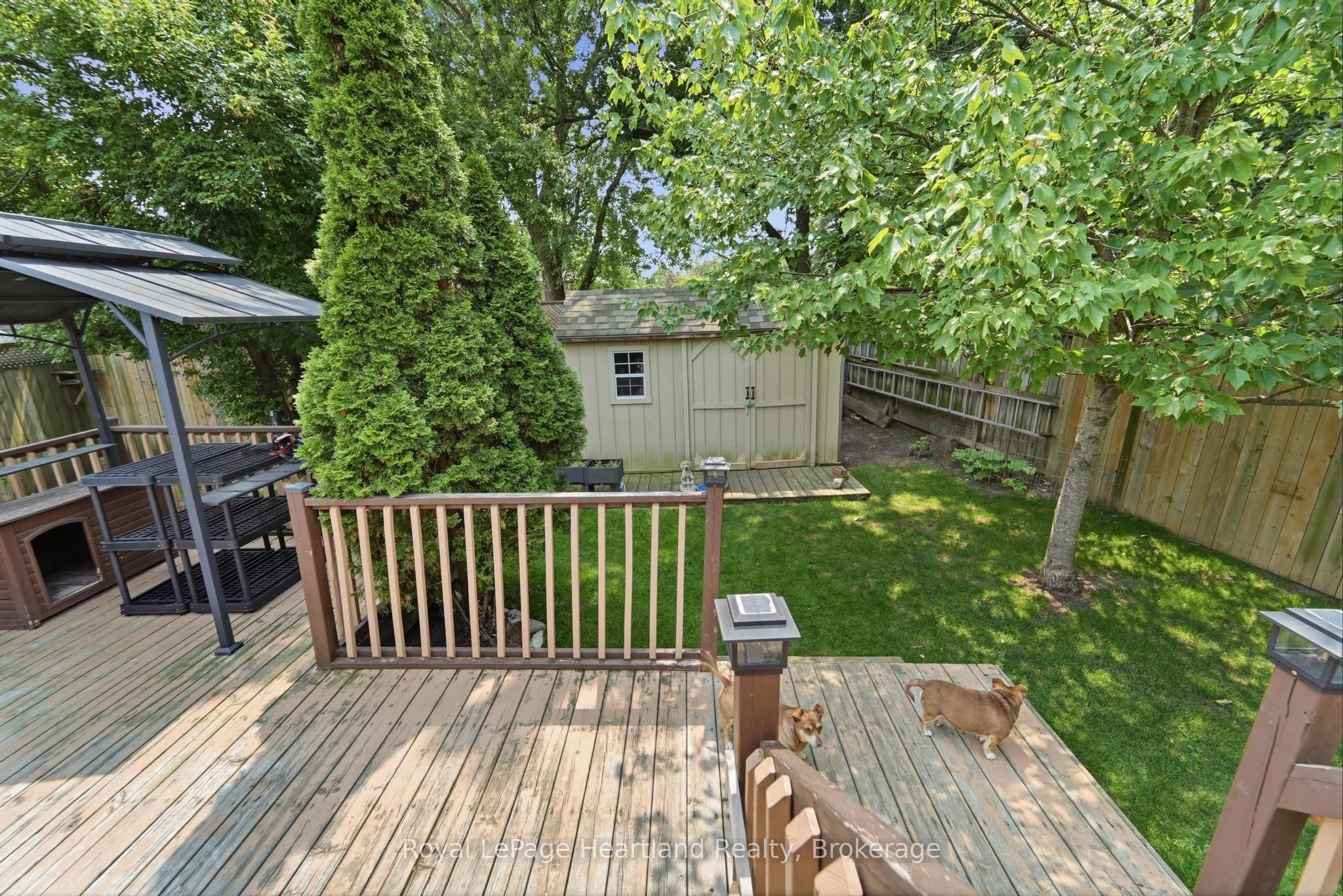 223 Kemp Crescent Property Photo 34
