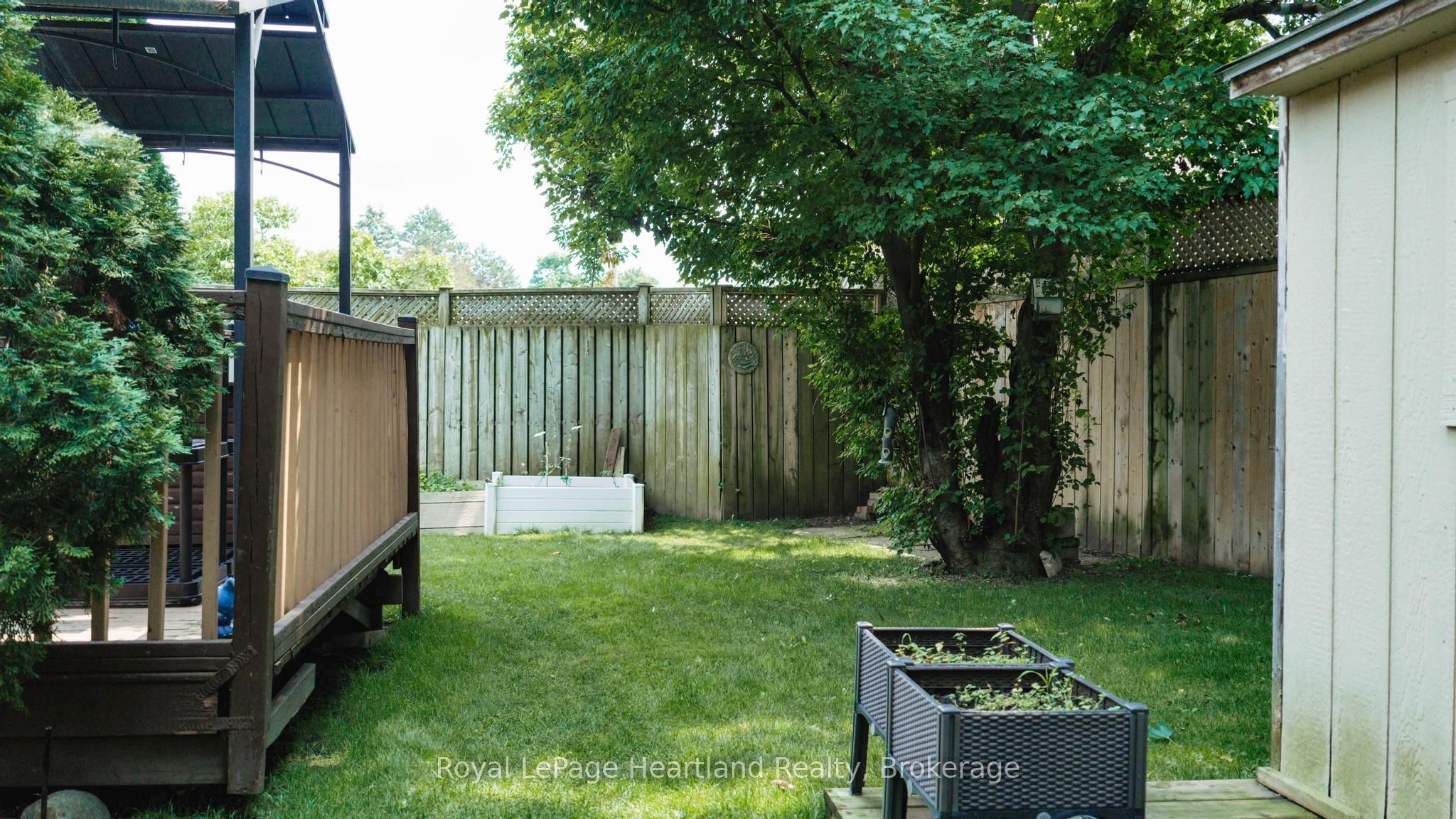 223 Kemp Crescent Property Photo 36