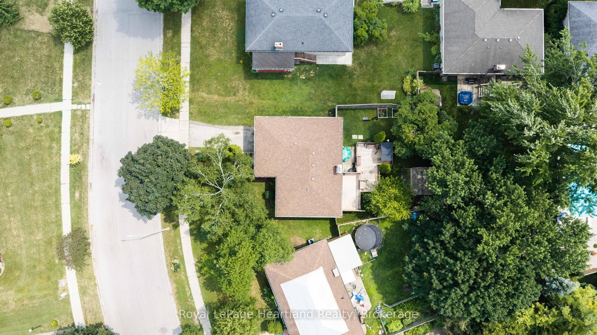 223 Kemp Crescent Property Photo 41