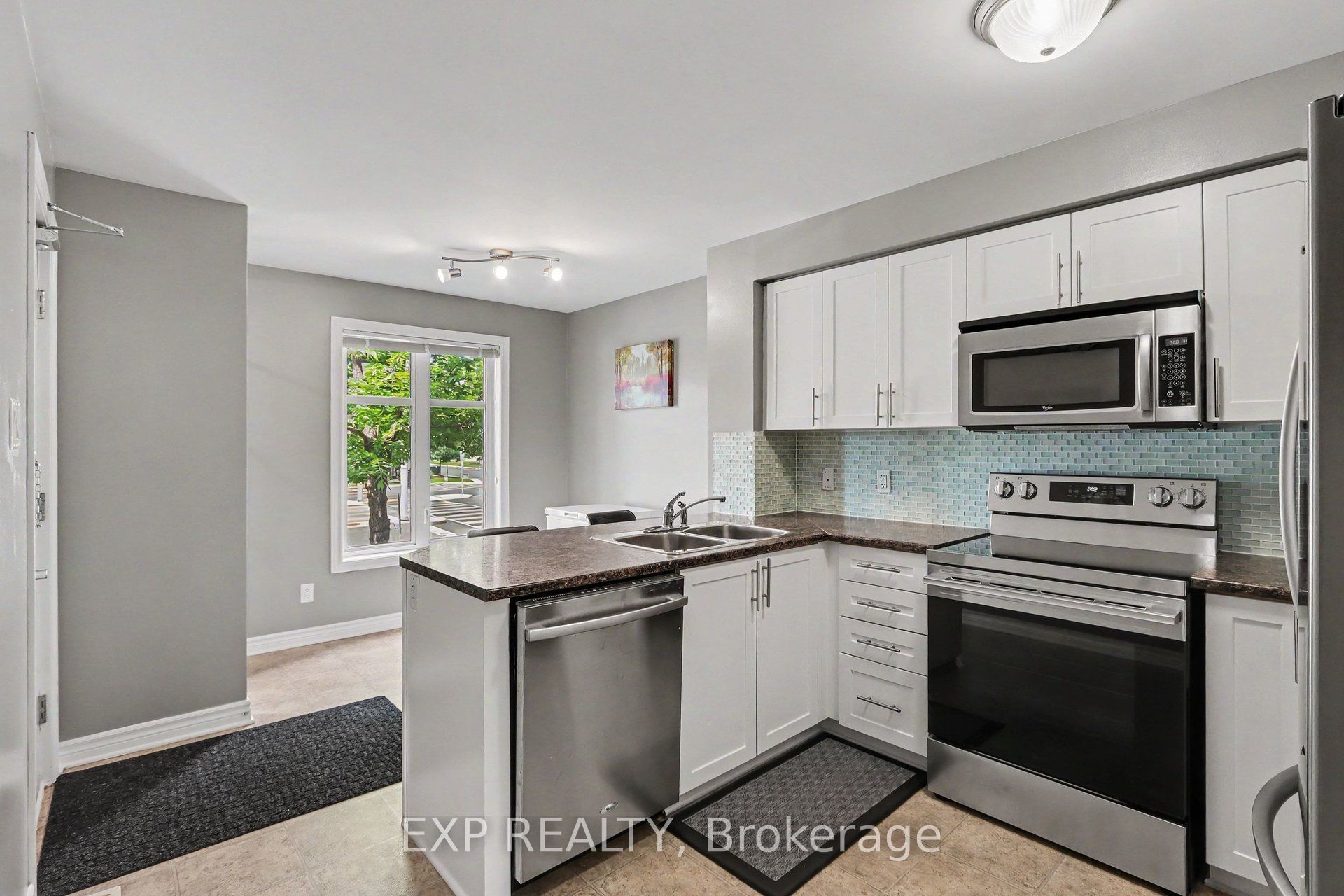 724a Chapman Mills Drive Property Photo 14