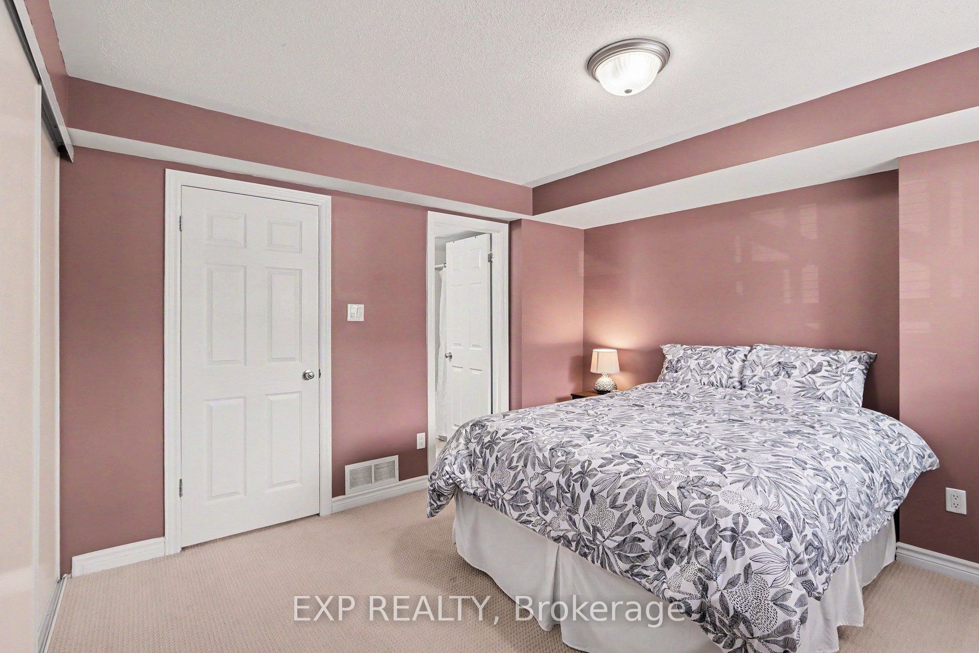 724a Chapman Mills Drive Property Photo 18