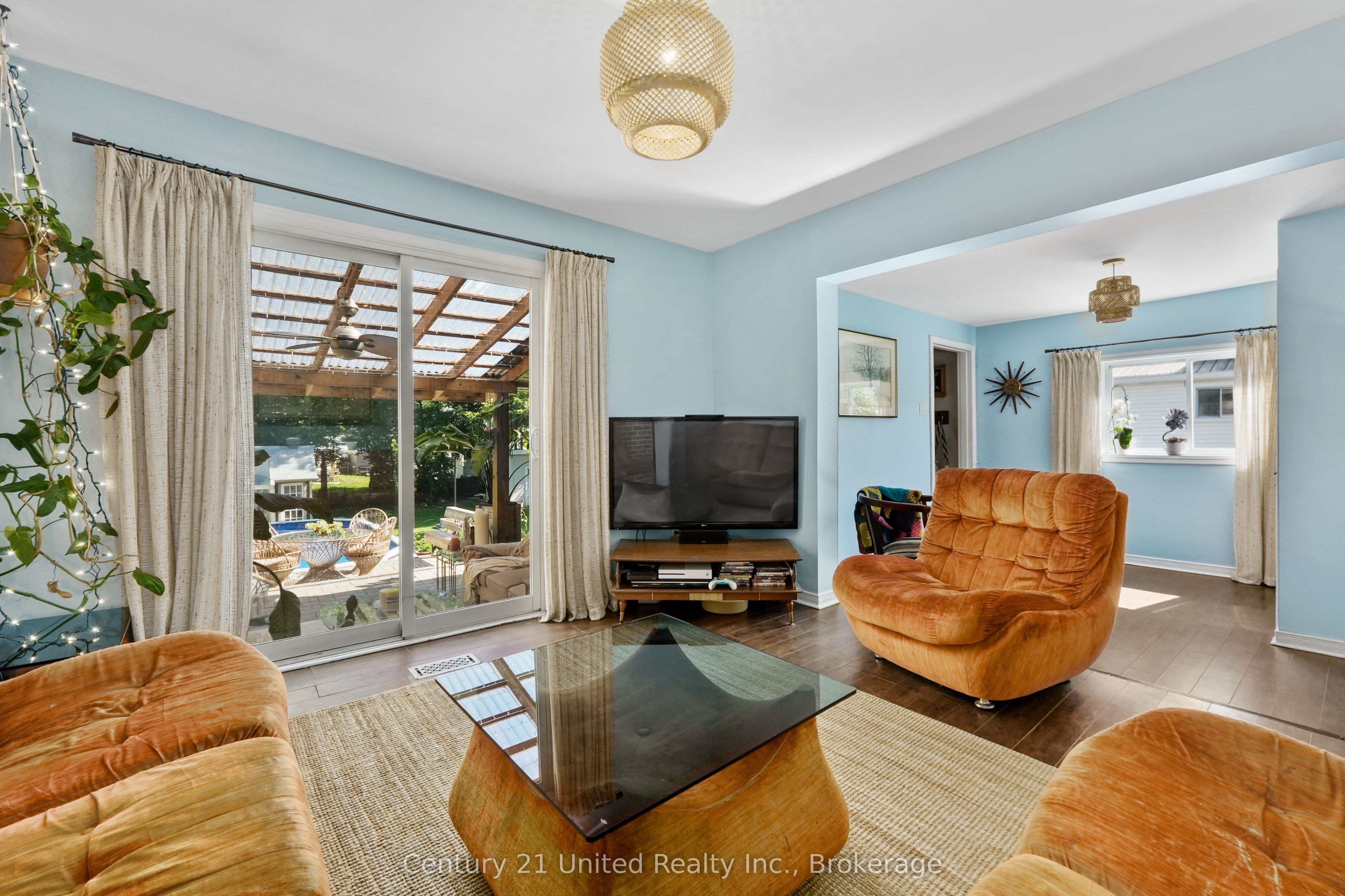 5 George Street E Property Photo 8