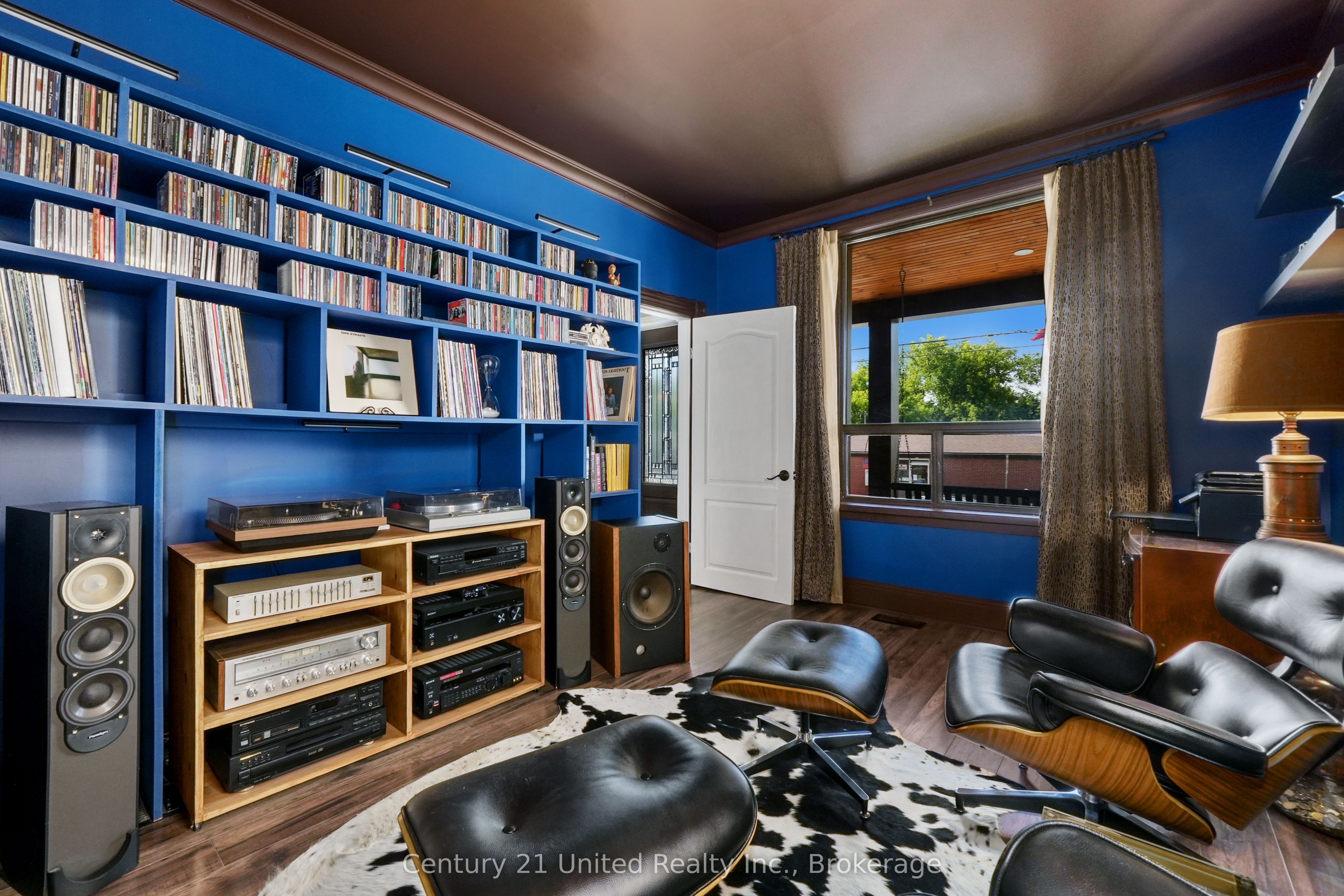 5 George Street E Property Photo 23