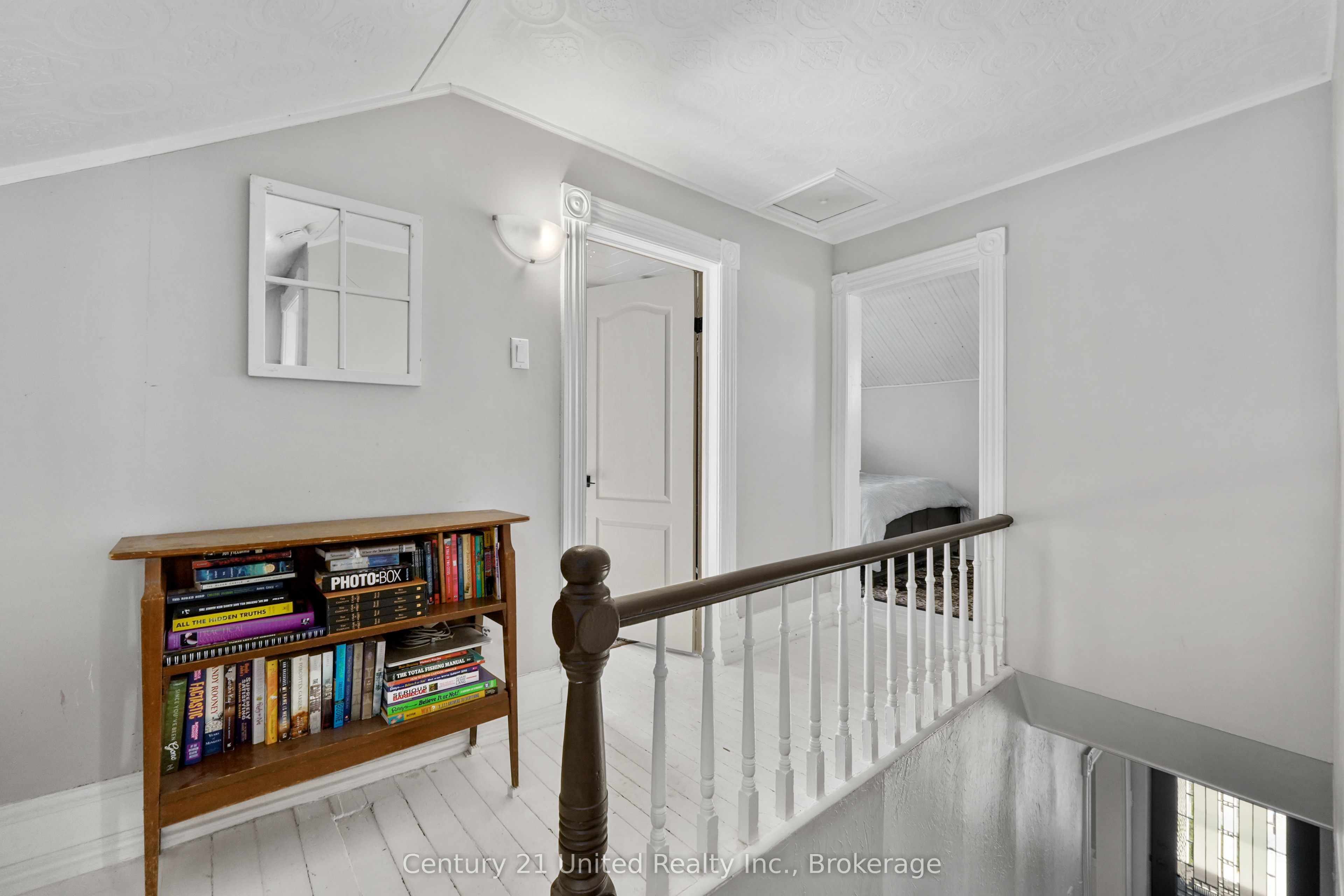 5 George Street E Property Photo 24