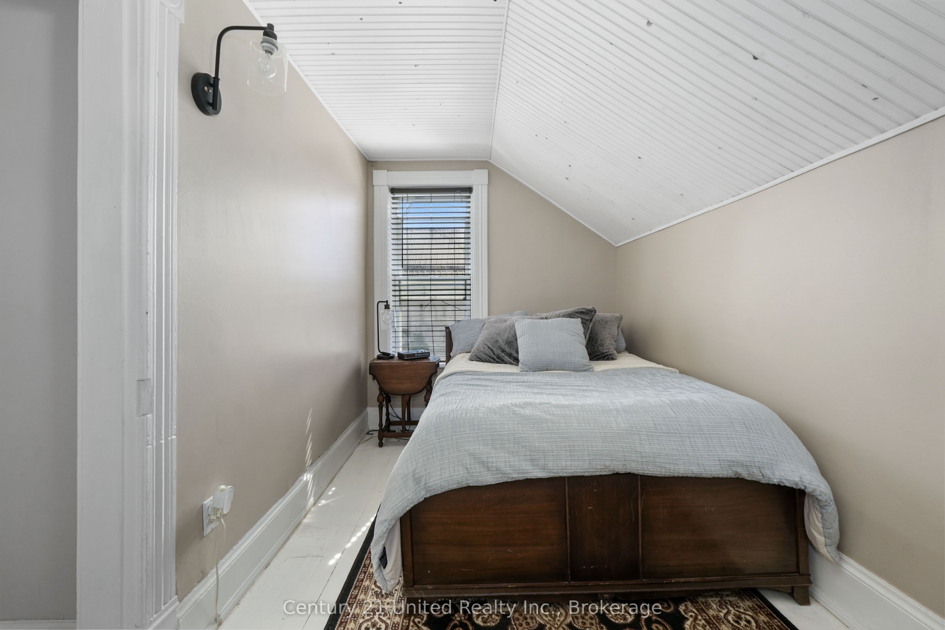 5 George Street E Property Photo 29