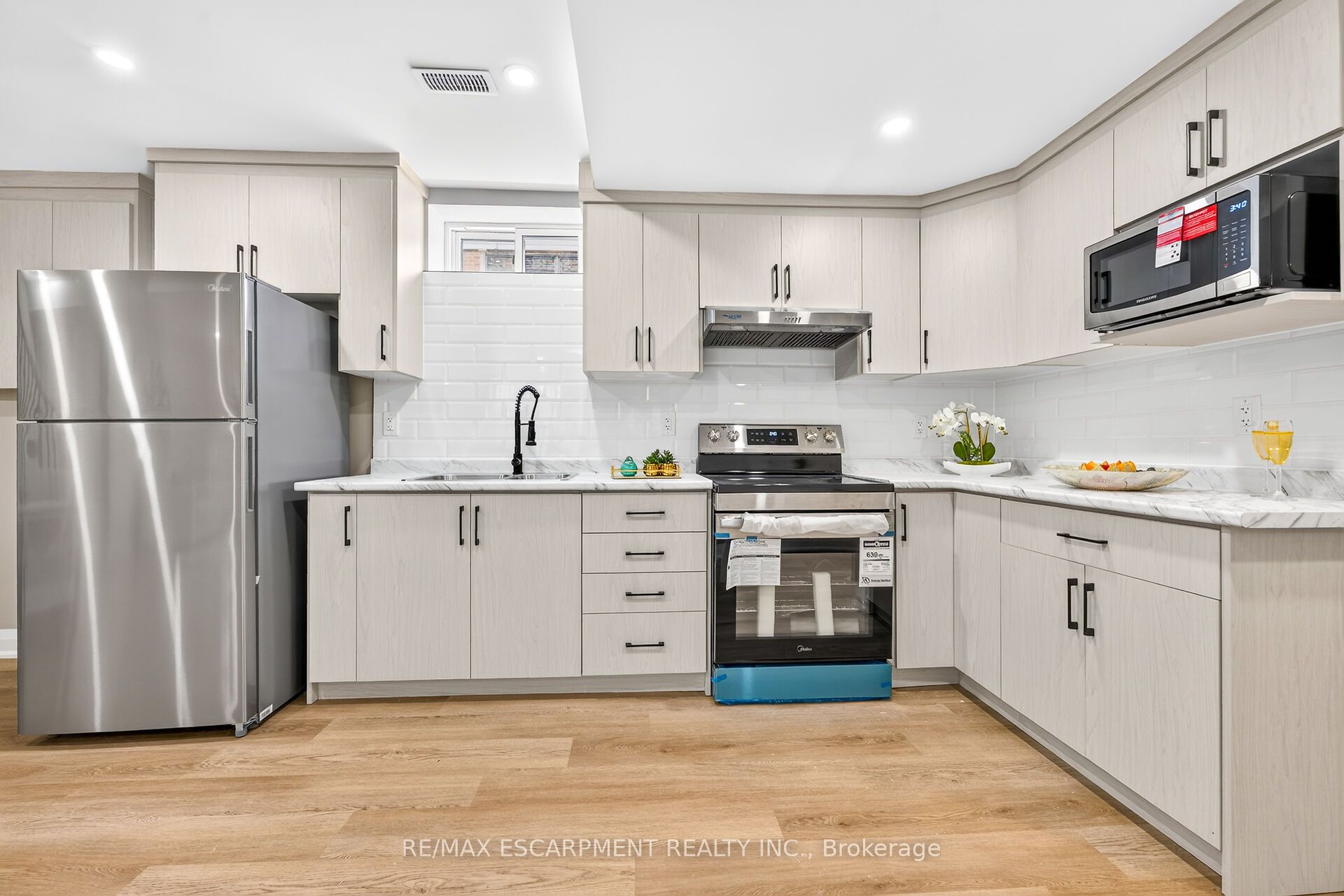 150 Howard Avenue Property Photo 33