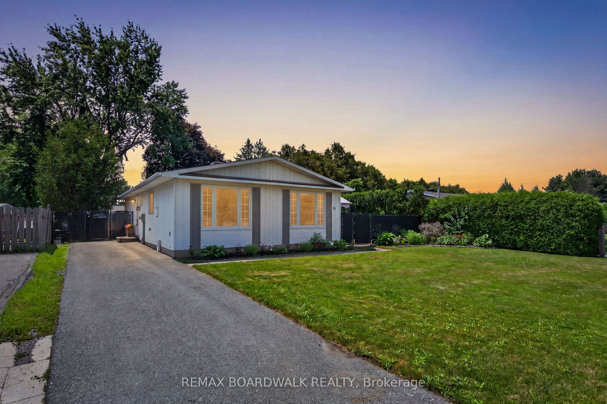 34 Binscarth Crescent Property Photo 1