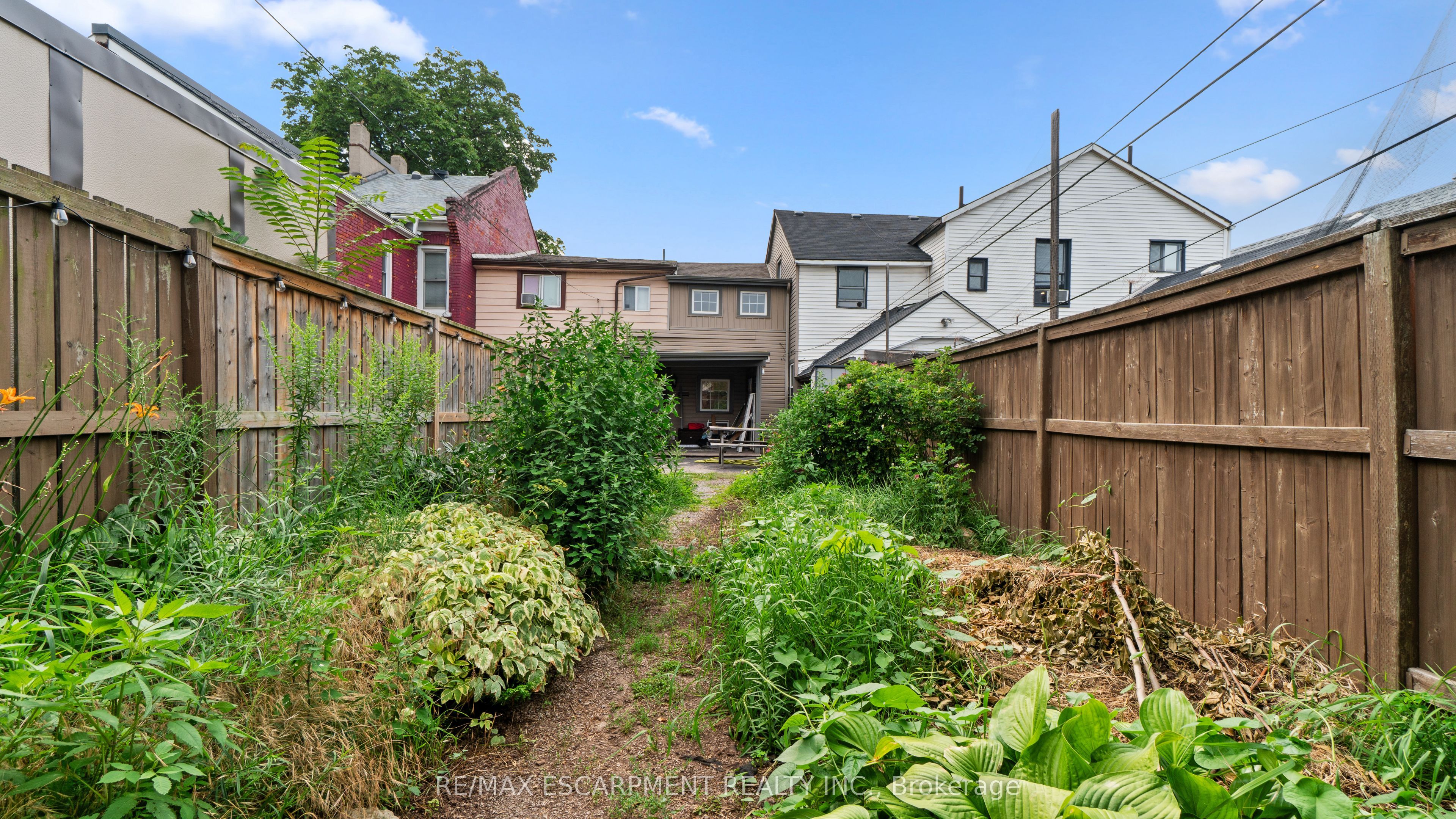 180 West Avenue N Property Photo 17