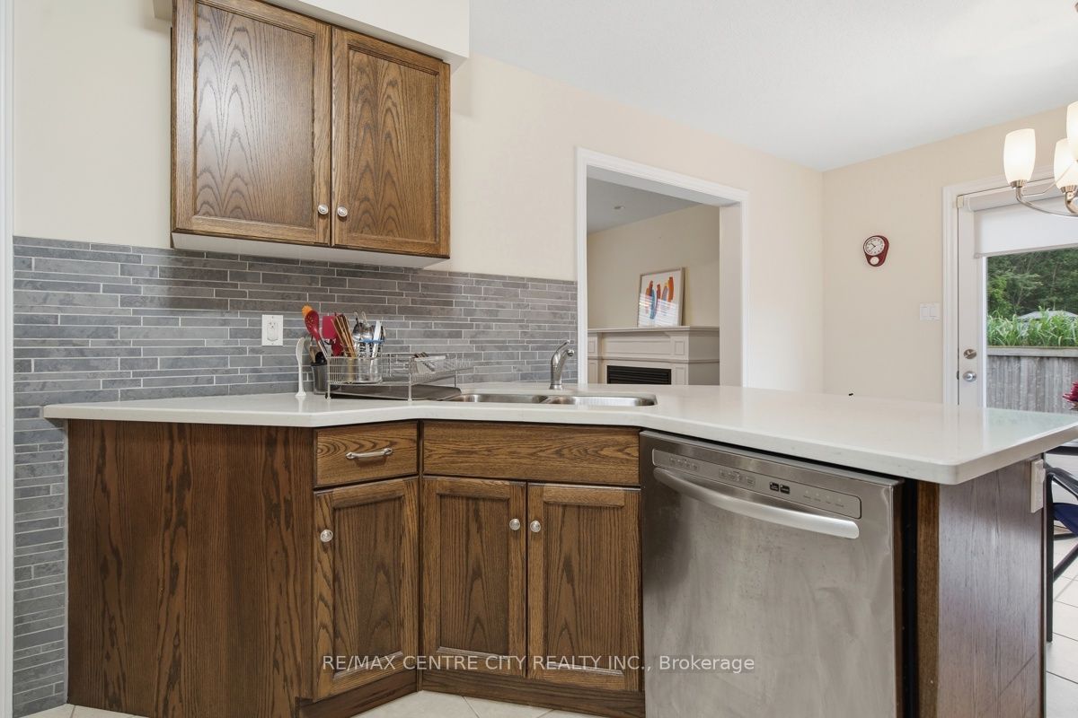 1982 Denview Avenue Property Photo 16