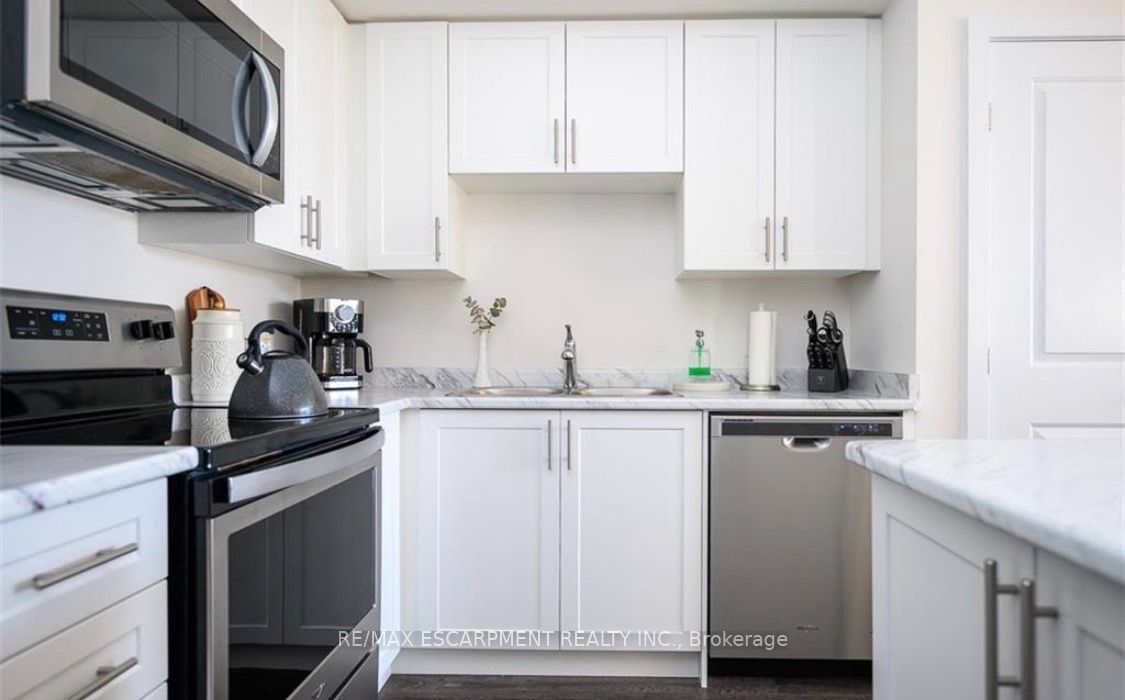 261 Skinner Road 14 Property Photo 4
