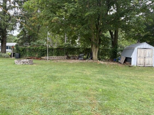 1064 Howick Street Property Photo 17