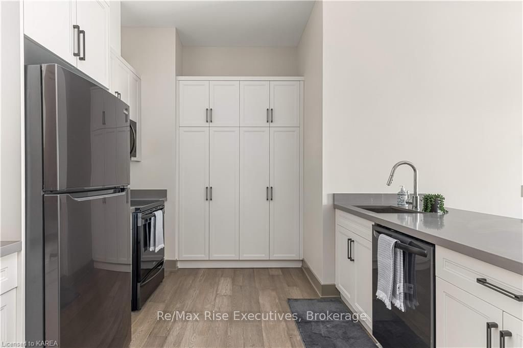 820 Gardiners Road 207 Property Photo 6