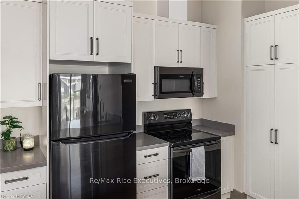 820 Gardiners Road 207 Property Photo 8