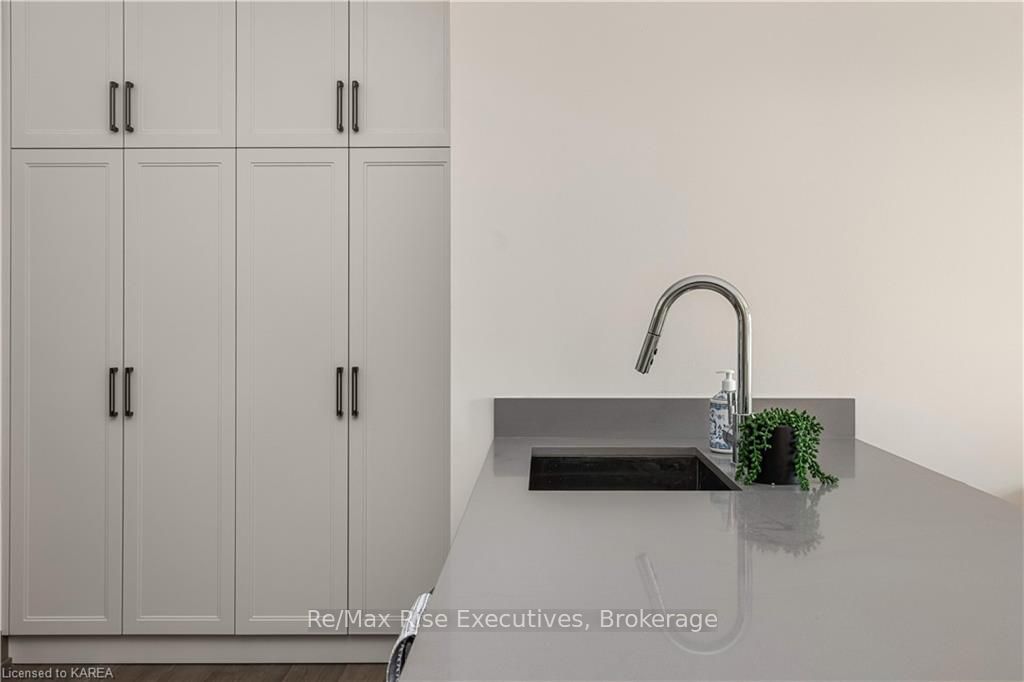 820 Gardiners Road 207 Property Photo 9