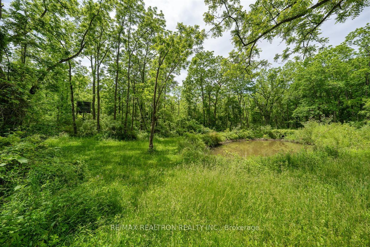 2740 Front Road Property Photo 10
