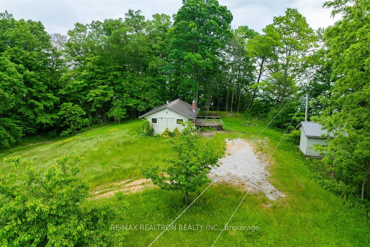 2740 Front Road Property Photo 18