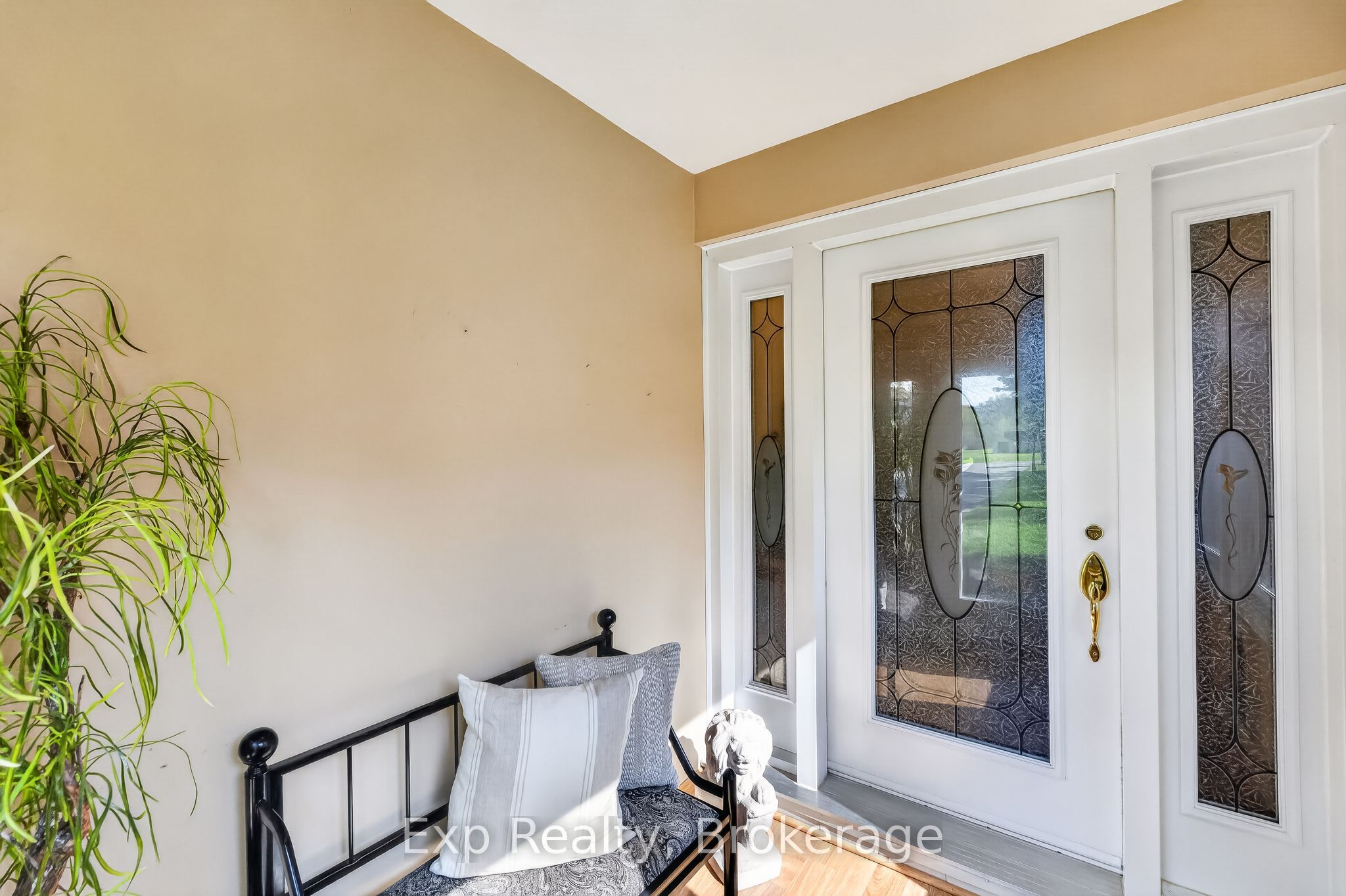 1175 Lakeshore Road Property Photo 7