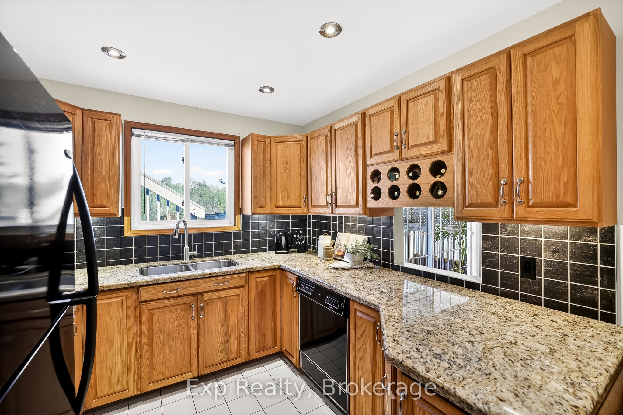 1175 Lakeshore Road Property Photo 17