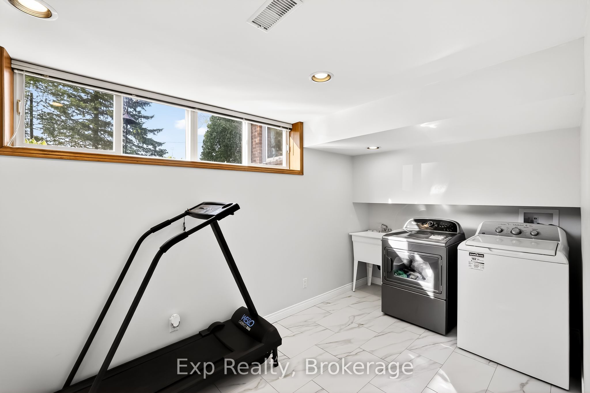 1175 Lakeshore Road Property Photo 35
