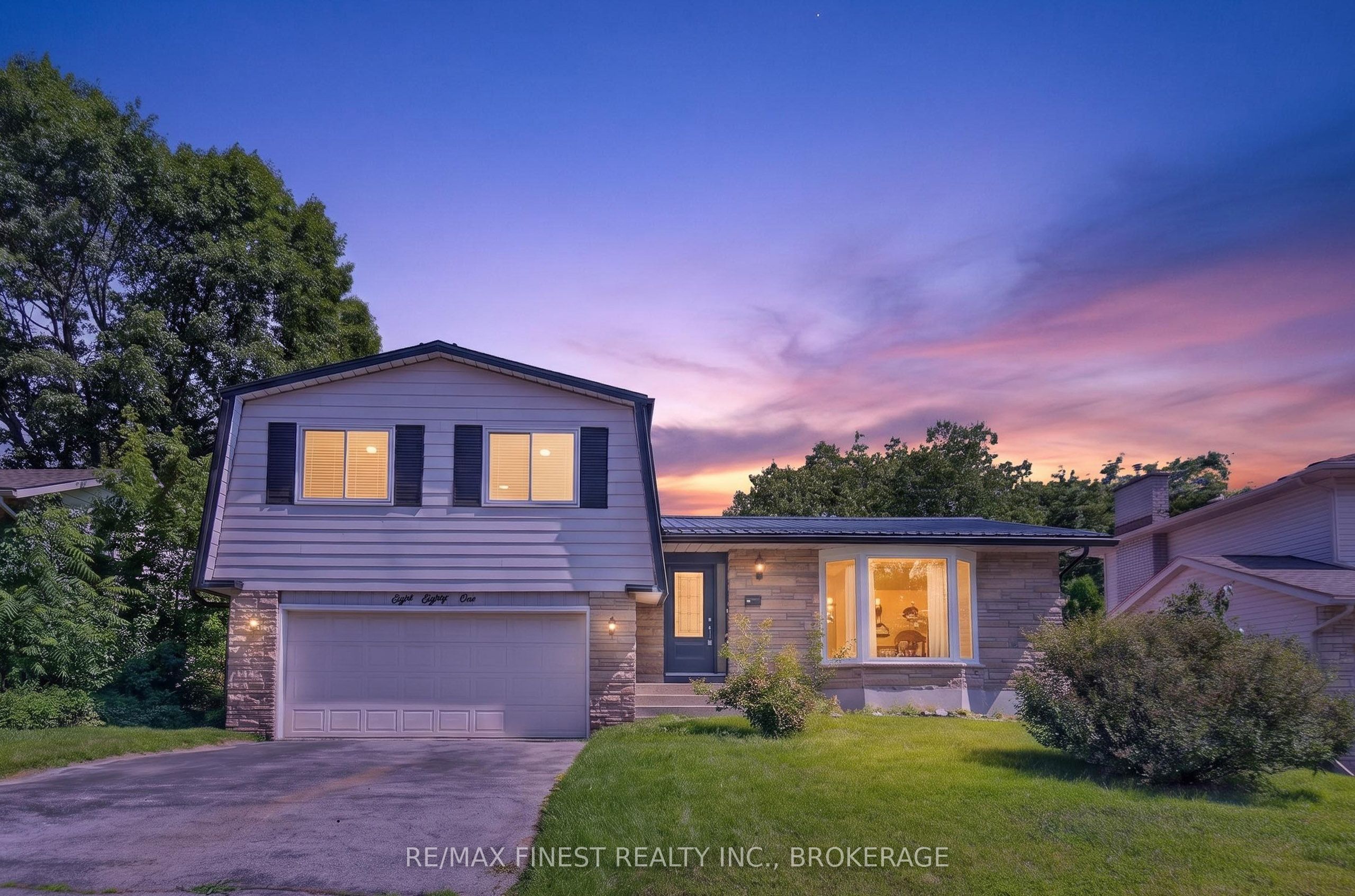 881 Ludgate Crescent Property Photo 2