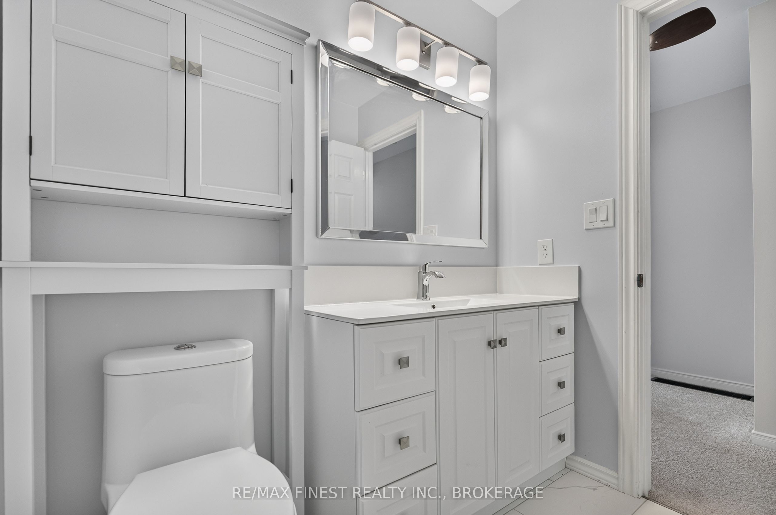 881 Ludgate Crescent Property Photo 33
