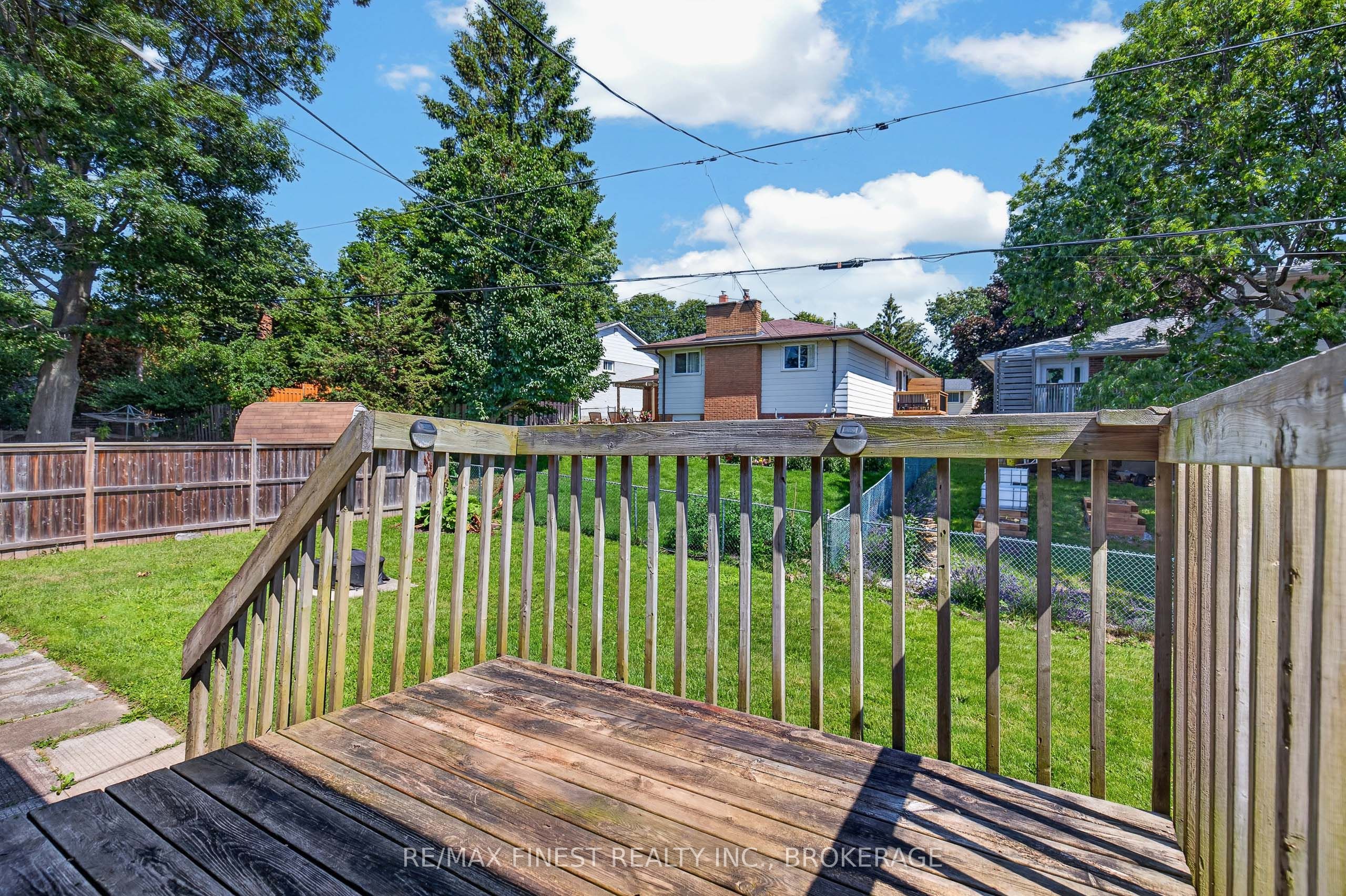 881 Ludgate Crescent Property Photo 41